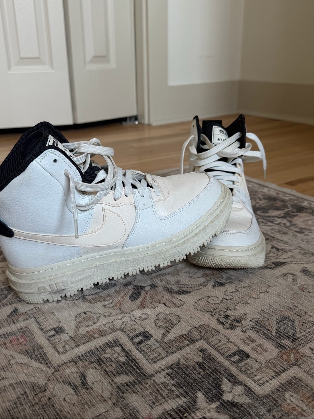 Nike Sneaker Boot